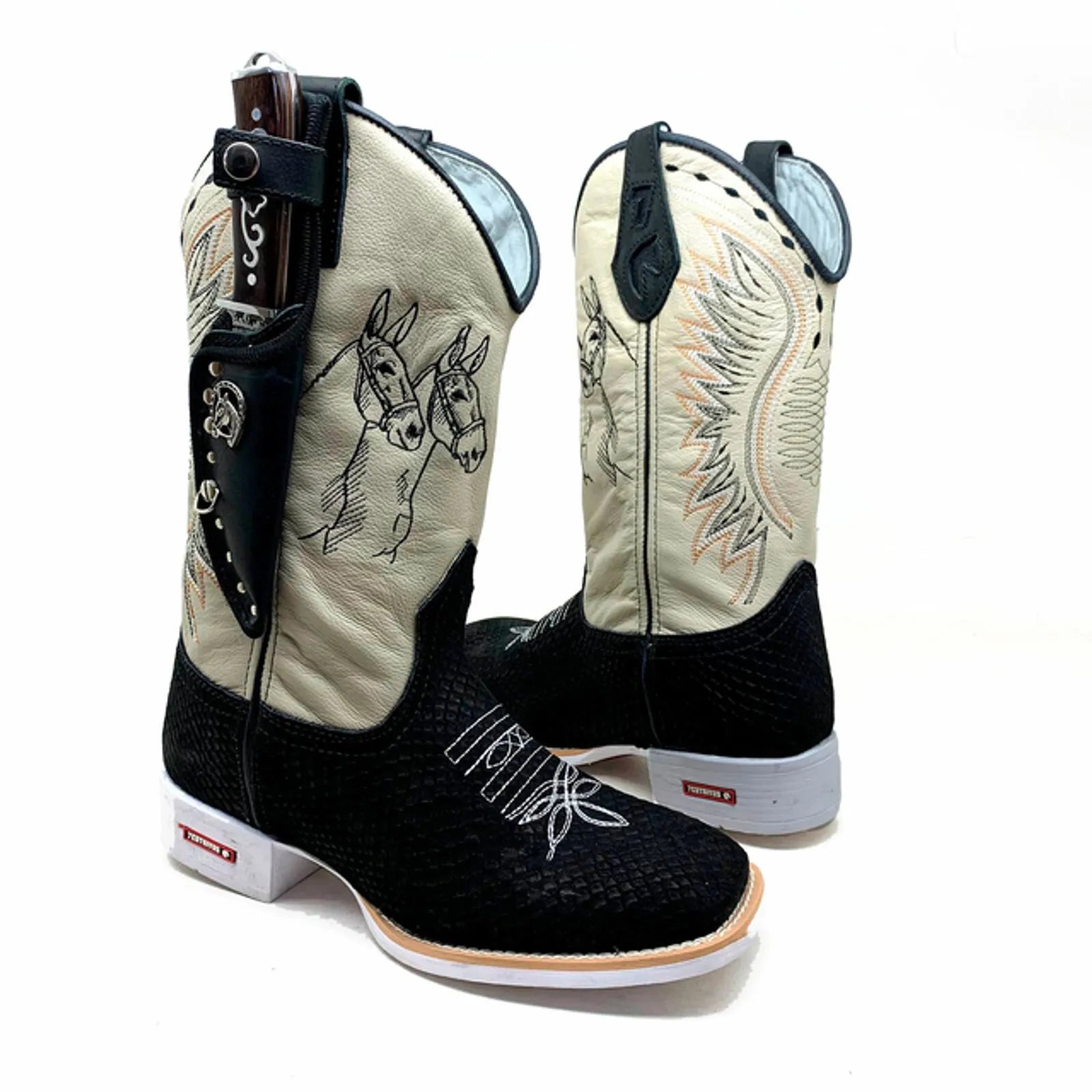 BotaFaca Mulas
- Couro Cano Napa Flay Bege | Gáspea Couro Nobuck Preto Estilizado em Tilápia | Mulas Preto