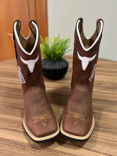 Texana Lucca - Couro Horse Nescau/Bordado Touro Padroeira Branco - Imagem 2