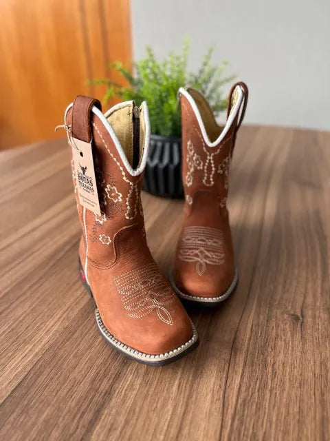 Texana Jordana Infantil - Couro Horse Telha/Bordado Ramos Bege - Imagem 2