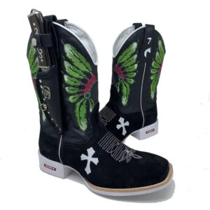BotaFaca Cocar
- Couro Cano Látego Preto | Couro Gáspea Nobuck Preto | Bordado Verde e Branco