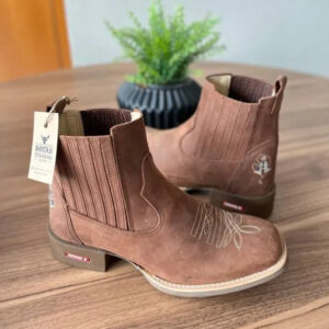 Botina Felipe - Couro Horse Nescau/ Bordado Florão Bege