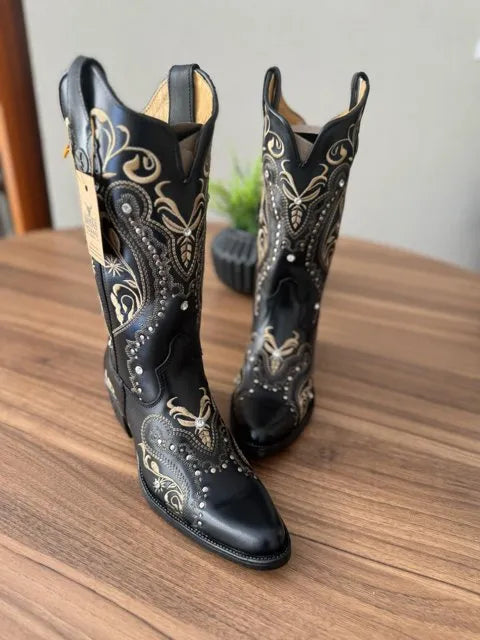 Texana Alice Bico Fino - Couro Látego Preto/Bordado Tribal Bege com Metais - Imagem 2