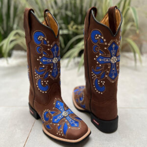 BOTA TEXANA BORDADO CRUZ BRIDÃO AZUL COM METAIS COURO MARROM