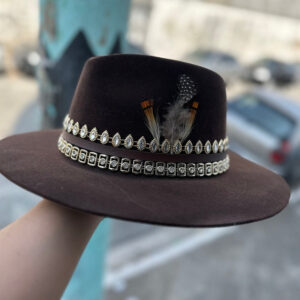 CHAPÉU LAUANA PREMIUM AVELUDADO ESTILIZADO - MARROM