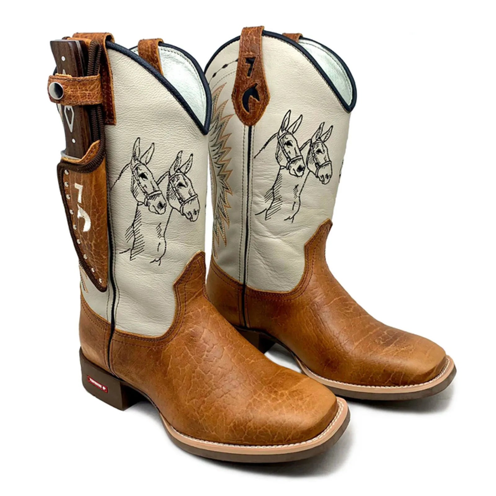 BotaFaca Mulas
- Couro Cano Napa Flay Bege | Couro Gaspea Fóssil Havana | Bordado Preto