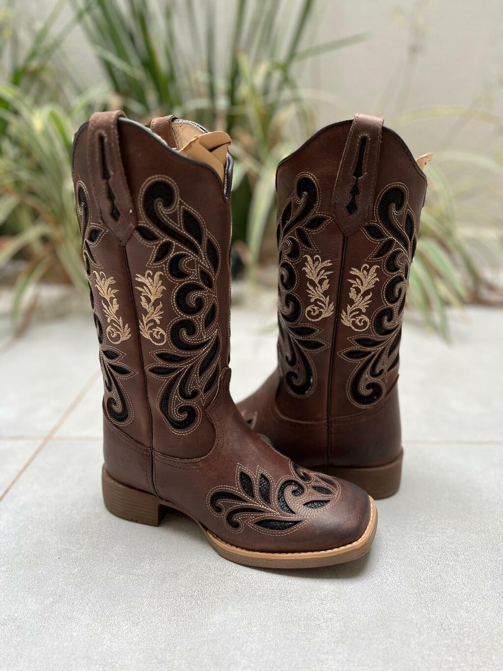 BOTA TEXANA LASER RAMOS GLITTER PRETO COURO MARROM