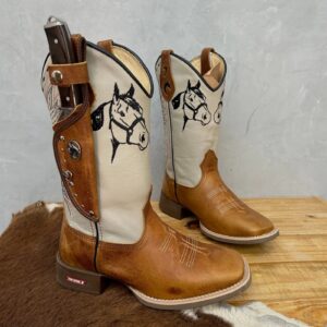 BotaFaca Cavaleiro
- Couro Cano Napa Flay Bege | Couro Gáspea Fóssil Havana Chapado