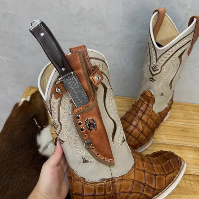 BotaFaca Bruto
- Couro Cano Napa Flay Bege | Couro Gáspea Latego Mostarda Estilizado em Dinossauro | Bordado Bege e Marrom - Imagem 2