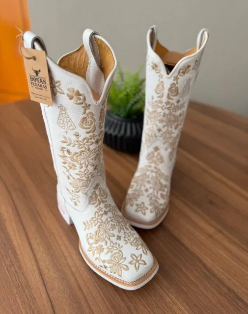 Texana Maitê - Couro Floatter Branco/Bordado Florência Bege com Padroeira e Metais - Imagem 2